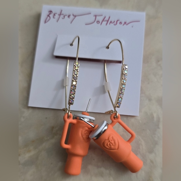 Betsey Johnson Orange Stanley cup earrings! - Picture 5 of 7